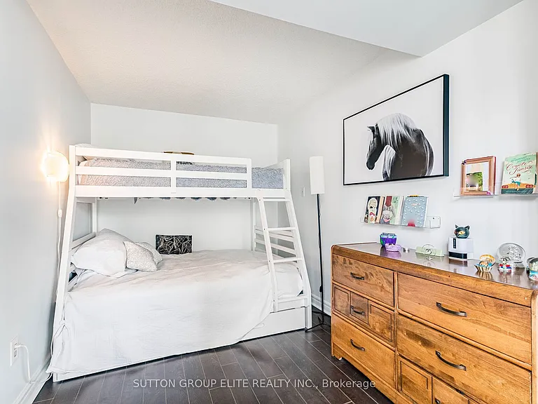 2091 Hurontario St #307 — Photo 29