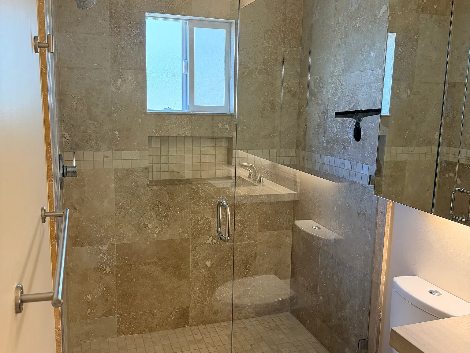 Studio, 200 sqft, $1,500 — Photo 4