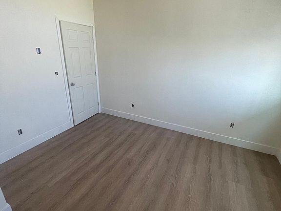 2nd image of 5523 S Vermont Ave