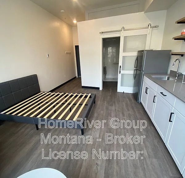 320 Clay St #104 — Photo 7