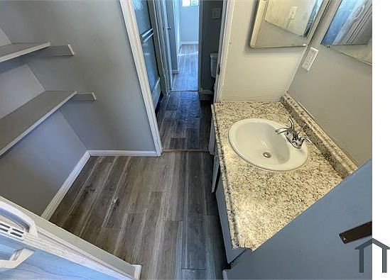 5th image of 3782 Palos Verdes St APT 4