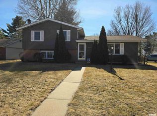 1410 E Locust St, Canton, IL 61520