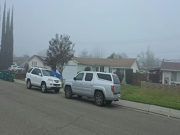 2nd image of 807 Junipero Serra Dr