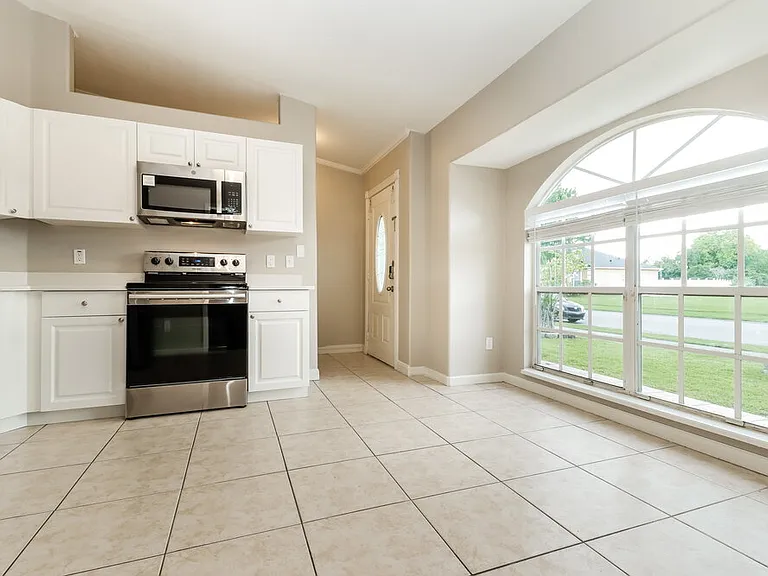 2702 Woodstream Cir — Photo 6