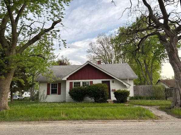 1989 W Calista St, Kankakee, IL 60901