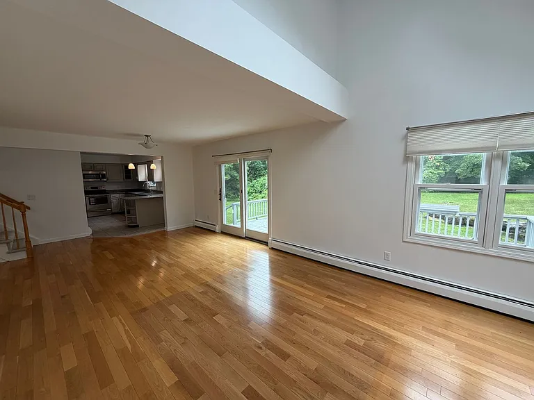 8 Applewood Ln — Photo 5