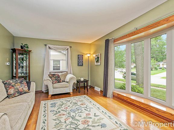 4th image of 4722 Marshall Ave SE
