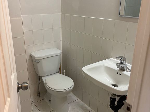 5th image of 620 Dundas St W #3