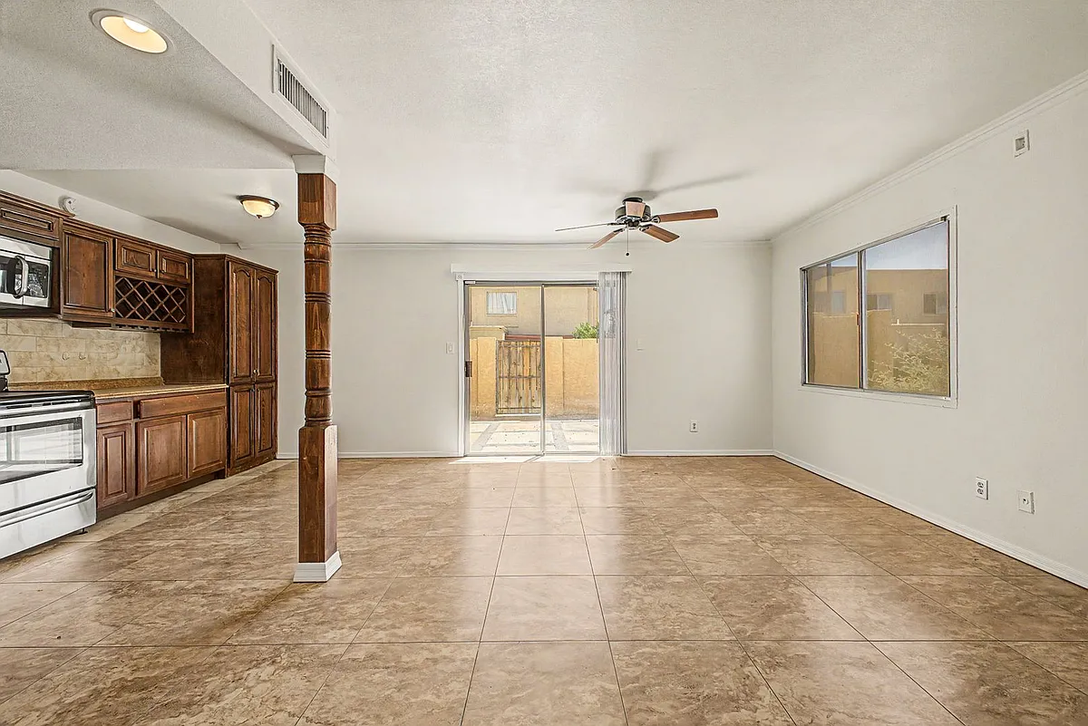 Building Photo - 948 S Alma School Rd #102