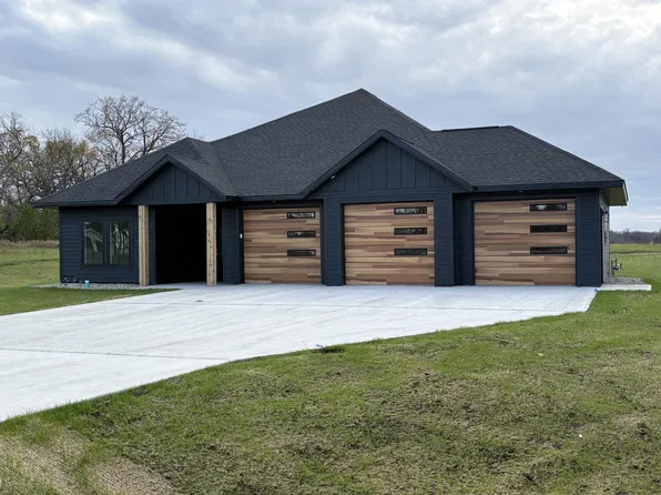 4442 Chainview Dr NW, Alexandria, MN 56308