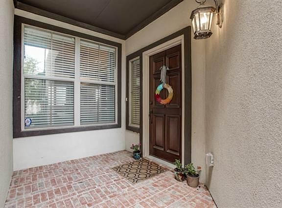 2nd image of 881 Caballero Ln