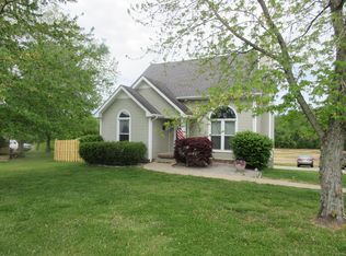 728 W Creek Dr, Clarksville, TN 37040