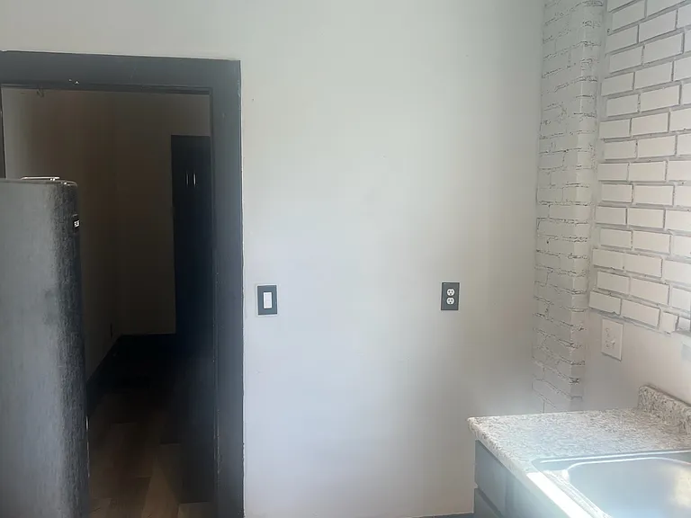 1112 Chartiers Ave #1114.5 — Photo 7