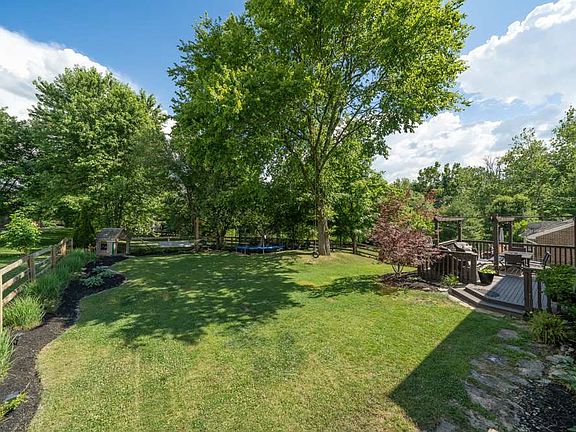 4th image of 1309 Thorntree Dr