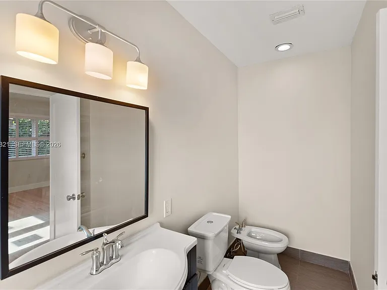 5614 San Vicente St — Photo 26