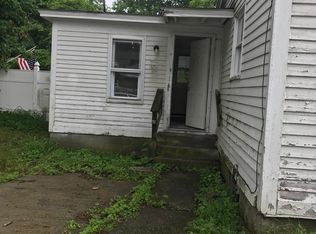 94 S Chestnut St, Plainfield, CT 06374