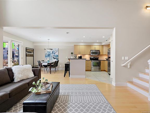 4th image of 457 West Ave #109