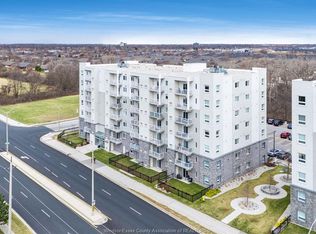 1675 Banwell Rd #402, Windsor, ON N8P0G6