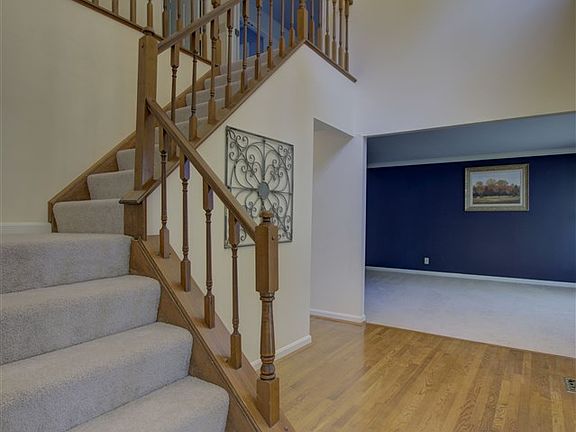 3rd image of 780 Foresthill Dr