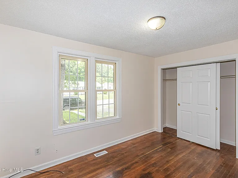 717 New River Dr — Photo 25