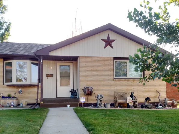 1702 Monte Dr NW, Mandan, ND 58554