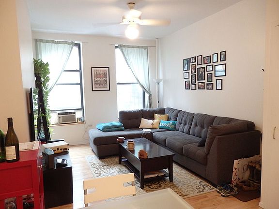3rd image of 415 W 47th St APT 2E