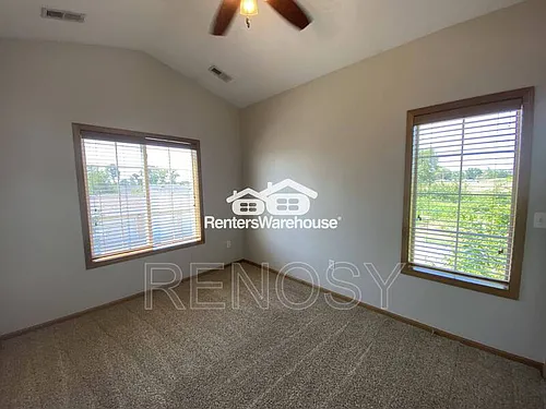 2000 Meadow Ct #210 Photo 1
