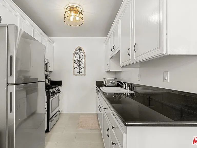 308 N Sycamore Ave #102 — Photo 9