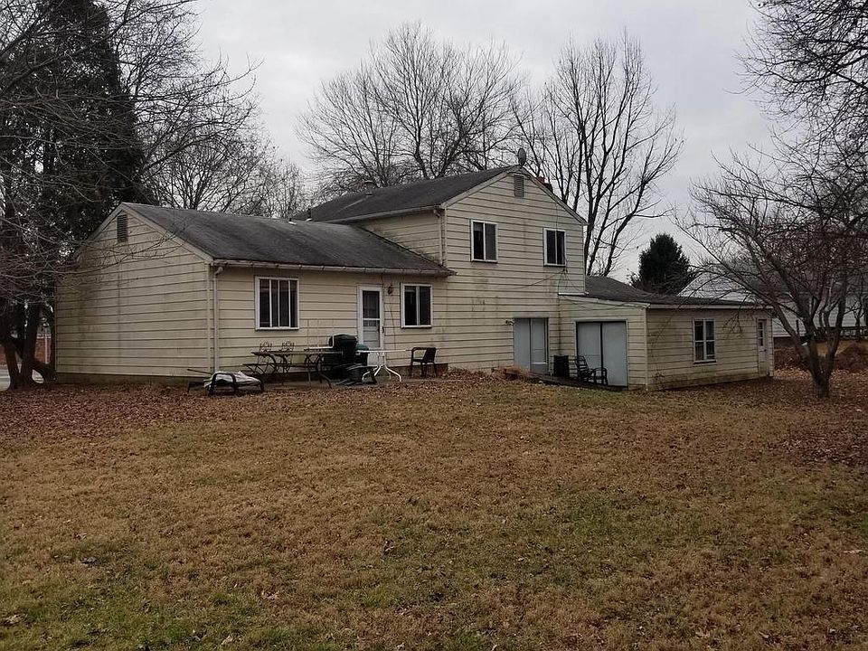 2nd image of 6 Garrett Ct