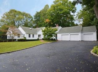 354 W Neck Rd, Lloyd Harbor, NY 11743
