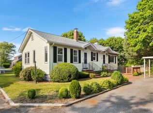 30 Terry Ct, Hyannis, MA 02601