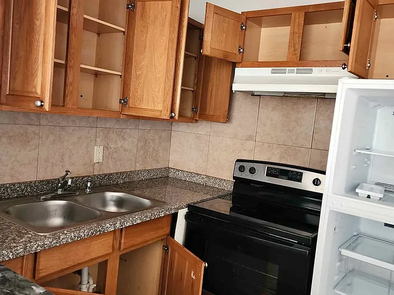2130 Avenue S #106 — Photo 7