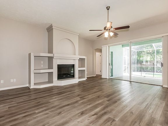 4th image of 2304 Golf Manor Blvd
