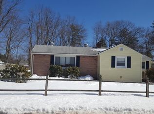 18 Mayflower Rd, Leicester, MA 01524