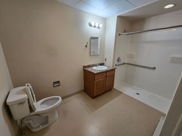 Plains - Murray Hall Apartments, 821 Jackson St #302, Sioux City, IA 51105