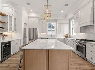 12 Walnut St FLOOR 2, Watertown, MA 02472