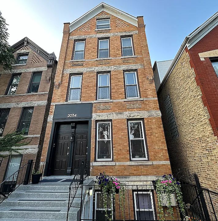 1st image of 2034 W Homer St APT 1