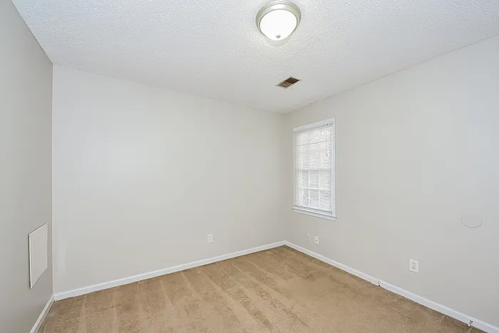 228 Chadford Rd — Photo 10