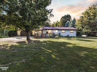 5195 Old State Rd, North Branch, MI 48461