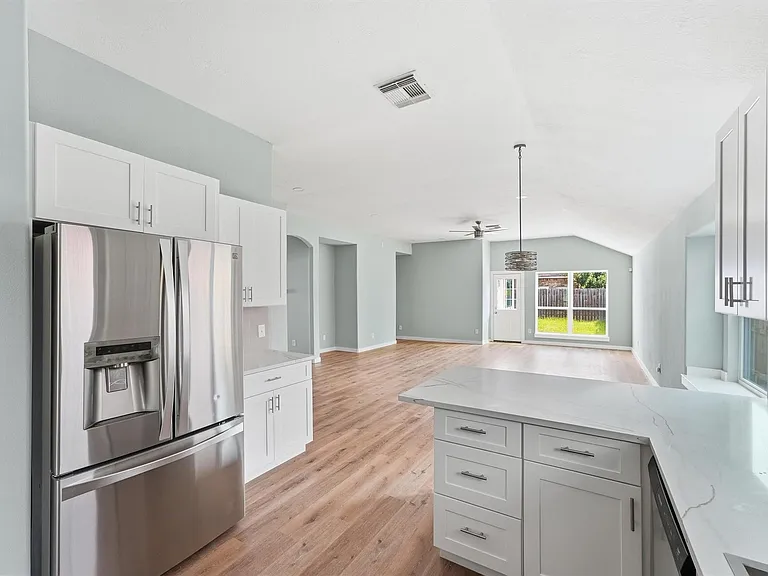 25414 Barmby Dr — Photo 7