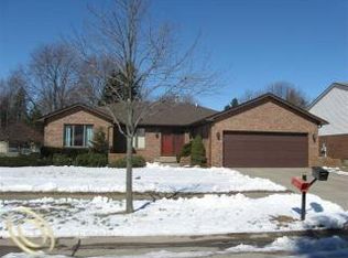 42338 Mayhew Dr, Sterling Heights, MI 48314