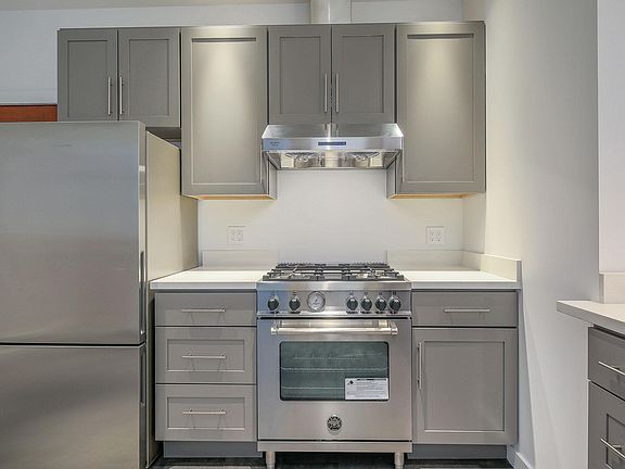 3rd image of 129 Julian Ave APT 4