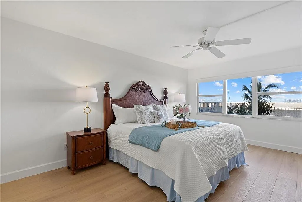 2 bed, 2.0 bath, 1340 sqft, $3,250 — Photo 2