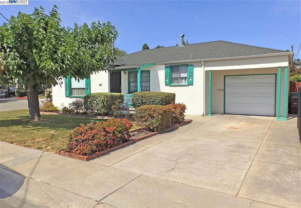 16302 Mateo St photo 1