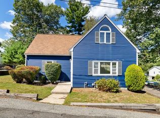 14 Rockwood Rd, Lynnfield, MA 01940