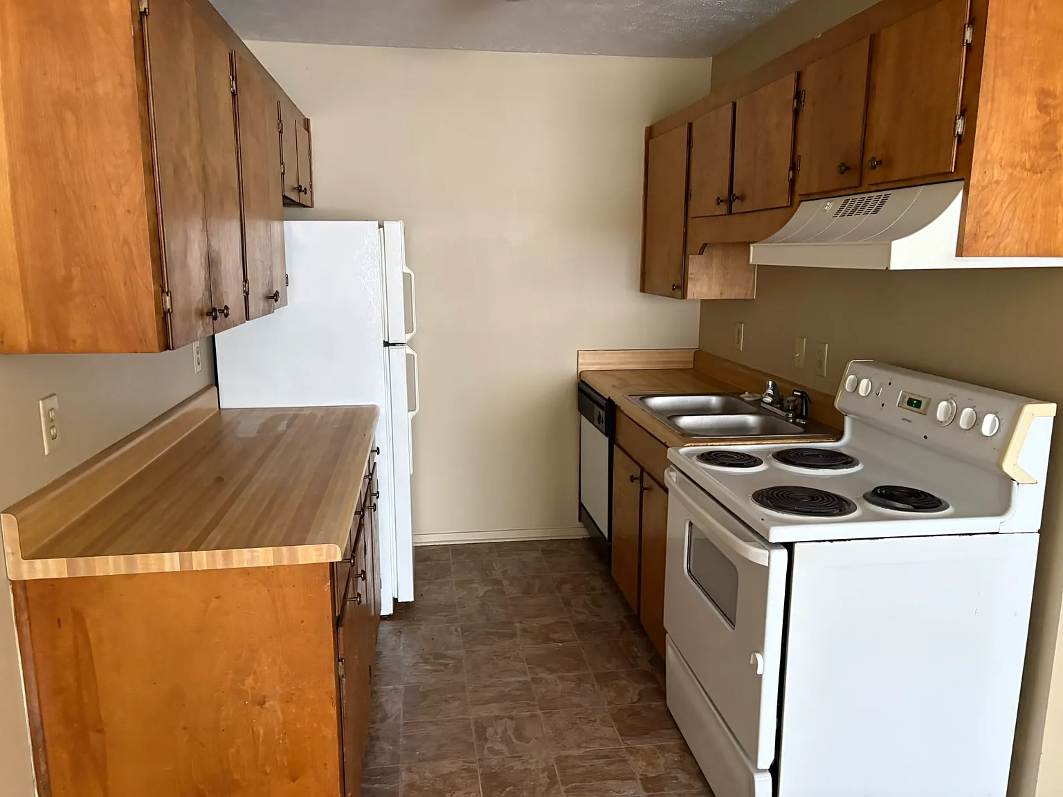 2 bed, 850 sqft, $750 — Photo 2