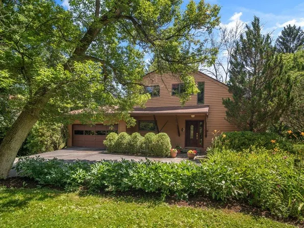 3 Fox Hollow Rd, Ithaca, NY 14850