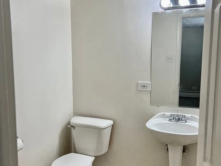 1390 N Emerson St #17 — Photo 12