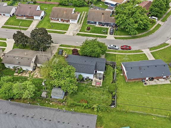 4th image of 420 Falcon Dr
