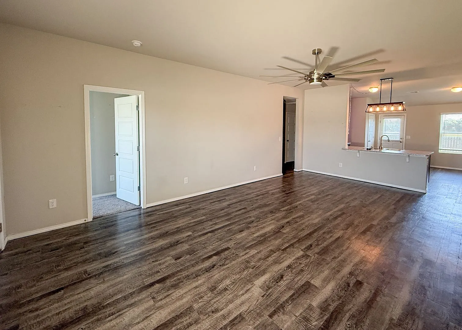4 Bedrooms | 2 Bathrooms | 2 Car Garage | Newcastle Schools — Photo 3
